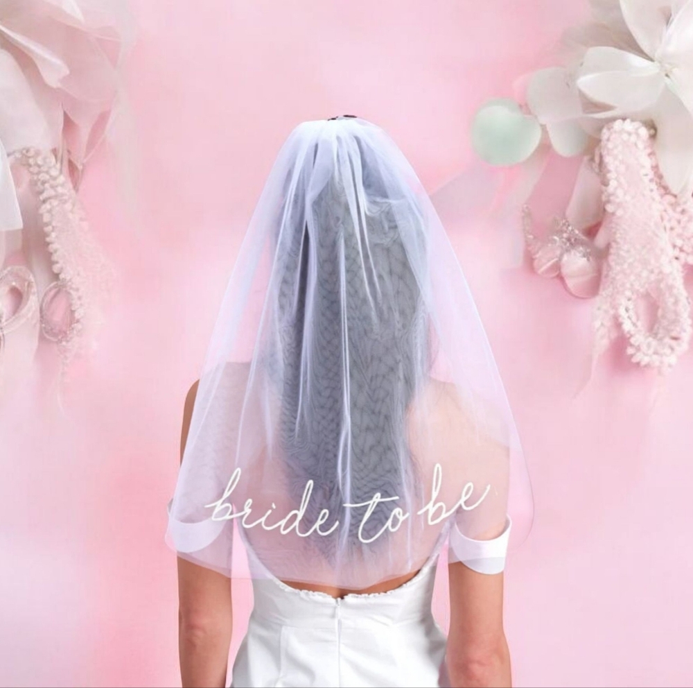 🆕 Embroidered Bachelorette Veil